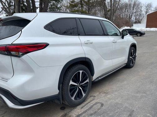 Wind Chill Pearl 2022 Toyota Highlander XSE