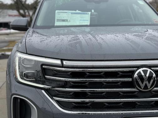 2026 Volkswagen Atlas 2.0T SE w/Technology 4MOTION