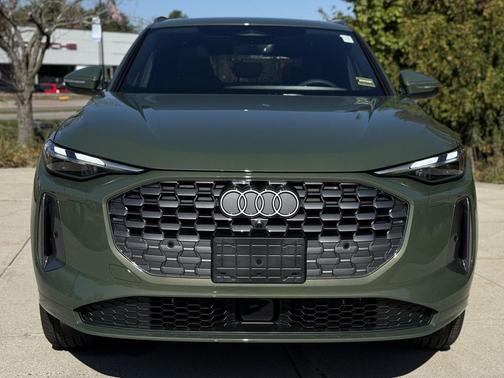 2025 Audi Q5 Premium TFSI quattro S tronic