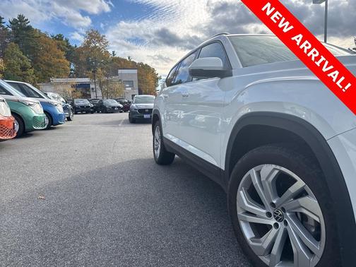 2022 Volkswagen Atlas 3.6L SE w/Technology