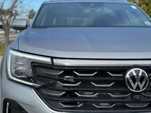 2026 Volkswagen Atlas Cross Sport 2.0T SEL Premium