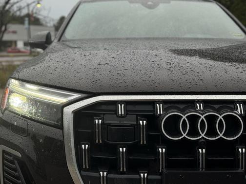 2025 Audi Q7 45 Premium
