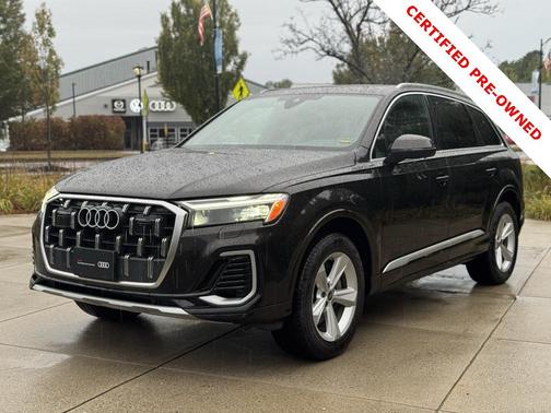 2025 Audi Q7 45 Premium
