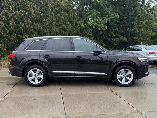2025 Audi Q7 45 Premium