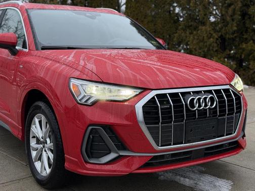 2023 Audi Q3 45 S line Premium Plus