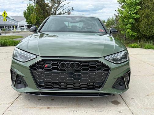 Green Metallic 2023 Audi S4 Premium Plus TFSI quattro Tiptronic