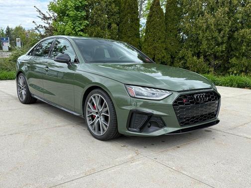 Green Metallic 2023 Audi S4 Premium Plus TFSI quattro Tiptronic
