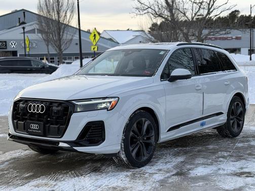 2026 Audi Q7 55 Premium Plus
