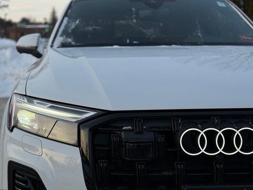 2026 Audi Q7 55 Premium Plus