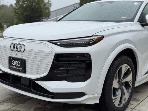 2025 Audi Q6 e-tron Premium Plus quattro