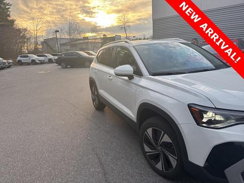 2025 Volkswagen Taos 1.5T SE