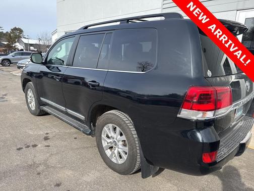 2019 Toyota Land Cruiser Base