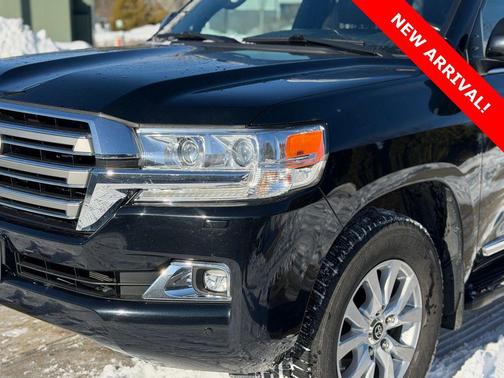 2019 Toyota Land Cruiser Base