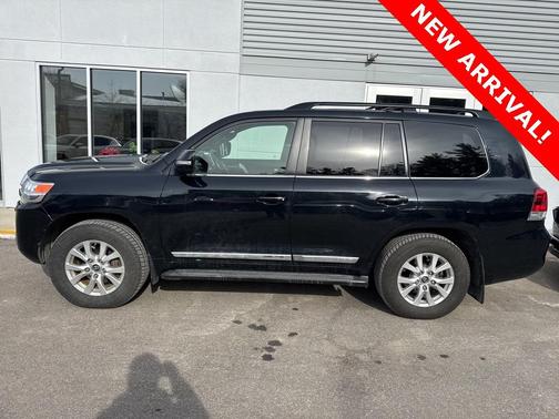 2019 Toyota Land Cruiser Base