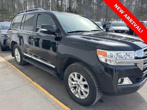 2019 Toyota Land Cruiser Base