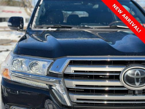 2019 Toyota Land Cruiser Base