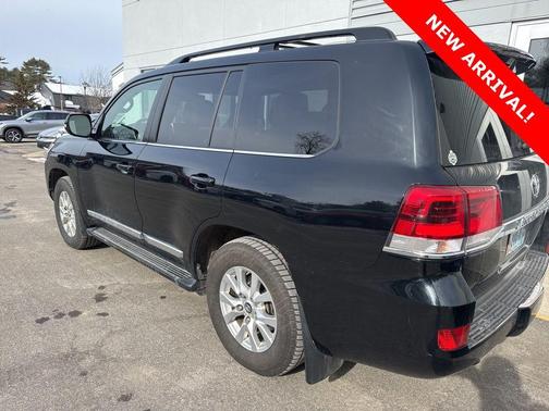 2019 Toyota Land Cruiser Base