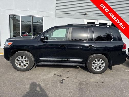 2019 Toyota Land Cruiser Base