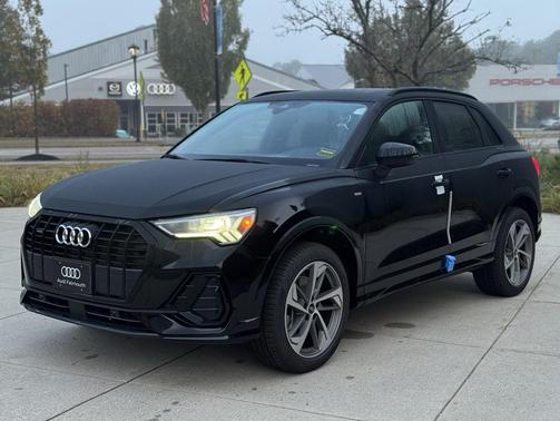2025 Audi Q3 Premium 45 TFSI S line quattro Tiptronic