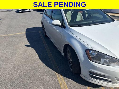 2015 Volkswagen Golf Auto TSI SE