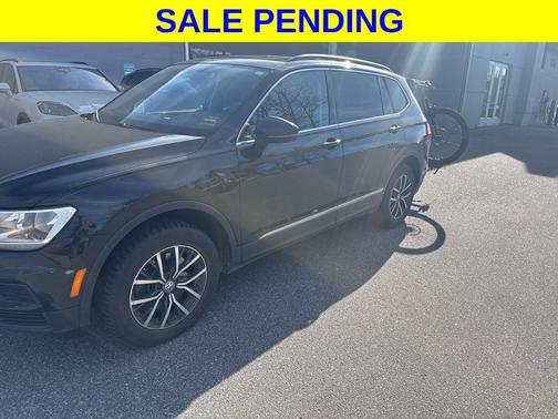 Deep Black 2020 Volkswagen Tiguan 2.0T SE 4MOTION