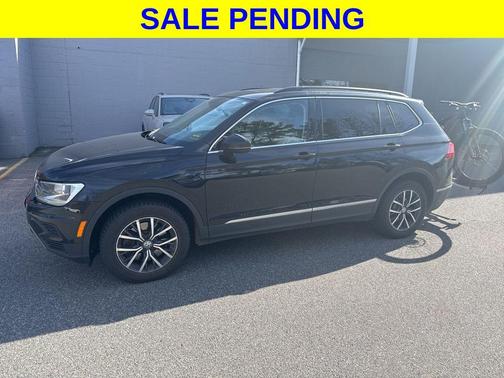 Deep Black 2020 Volkswagen Tiguan 2.0T SE 4MOTION