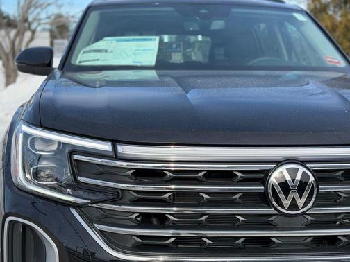 2026 Volkswagen Atlas 2.0T SE w/Technology 4MOTION