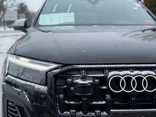 2026 Audi Q7 55 Premium Plus