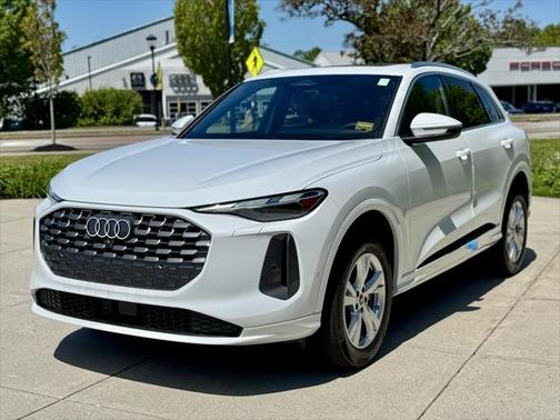 2025 Audi Q5 Premium