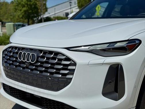 2025 Audi Q5 Premium
