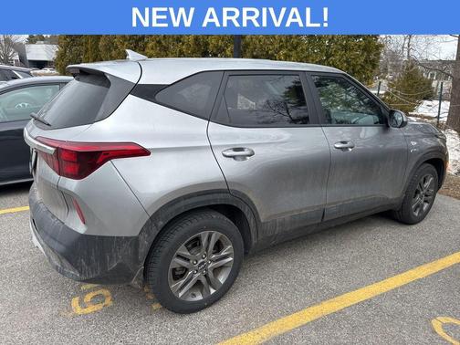 Steel Gray 2023 Kia Seltos LX