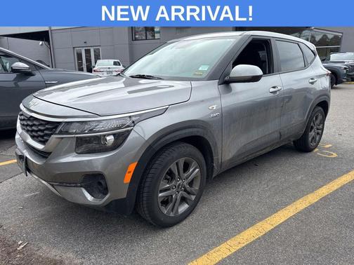 Steel Gray 2023 Kia Seltos LX