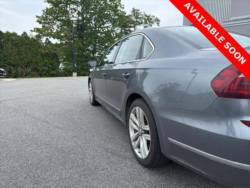 2017 Volkswagen Passat 1.8T SEL Premium