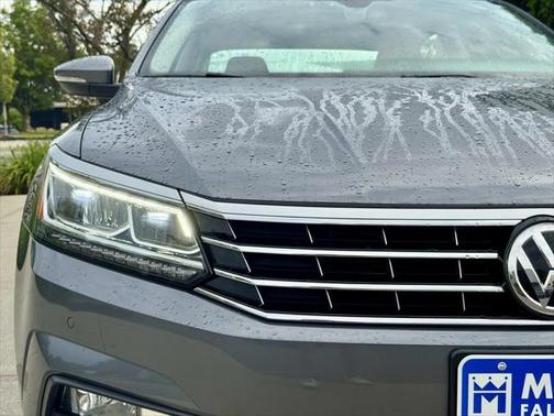 2017 Volkswagen Passat 1.8T SEL Premium