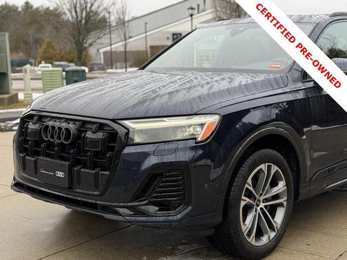 2025 Audi Q7 45 Premium