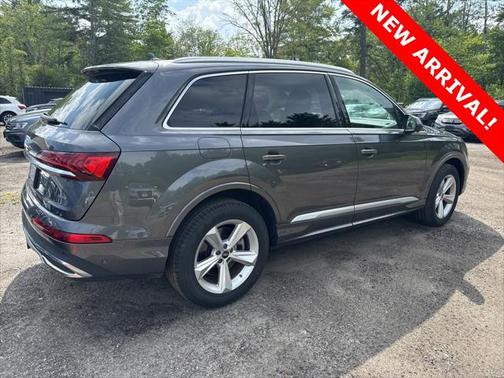2023 Audi Q7 55 Premium