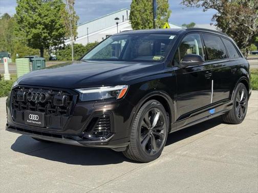 2025 Audi Q7 55 Premium Plus