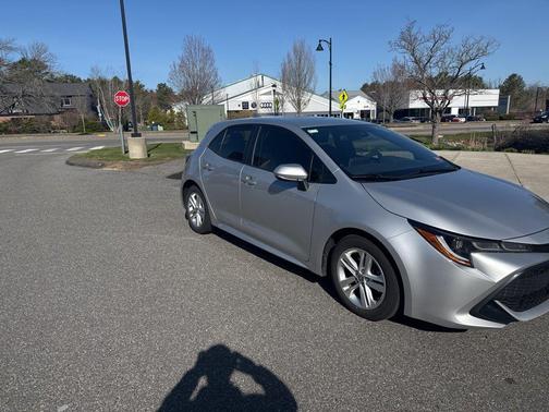 Classic Silver Metallic 2021 Toyota Corolla SE