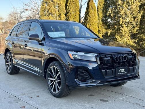 2026 Audi Q7 45 Premium Plus