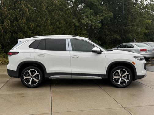 2025 Volkswagen Tiguan 2.0T SE 4MOTION