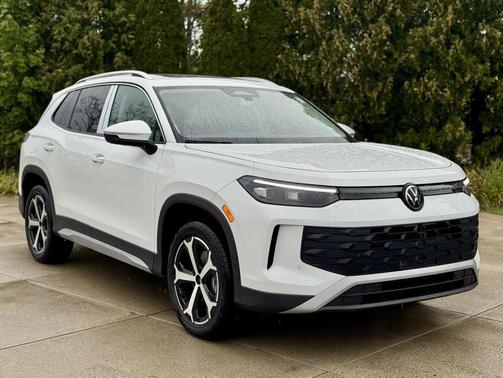 2025 Volkswagen Tiguan 2.0T SE 4MOTION