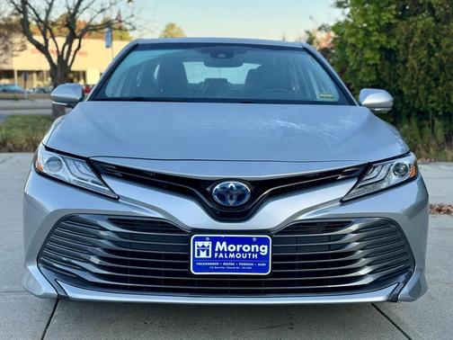 2020 Toyota Camry Hybrid XLE