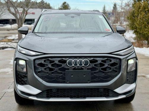 2026 Audi Q3 S line