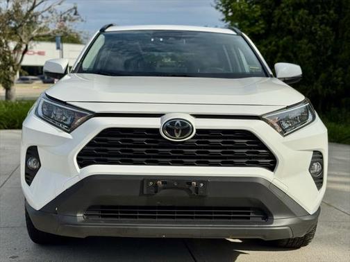 2020 Toyota RAV4 XLE Premium