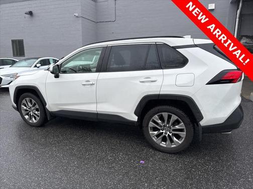 2020 Toyota RAV4 XLE Premium