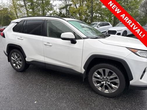 2020 Toyota RAV4 XLE Premium