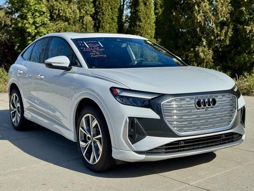 2025 Audi Q4 e-tron Sportback Premium Plus 55 quattro