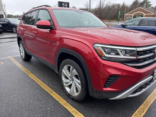 Red Metallic 2021 Volkswagen Atlas 3.6L SE w/Technology