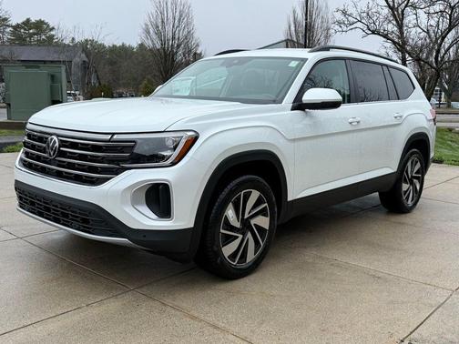 Opal White 2026 Volkswagen Atlas 2.0T SE w/Technology 4MOTION