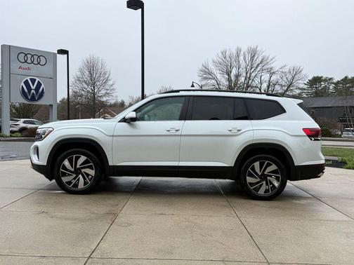 Opal White 2026 Volkswagen Atlas 2.0T SE w/Technology 4MOTION